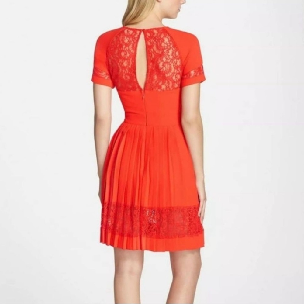 French Connection Red ‘Arrow’ Lace Pleated Dress size 4 - Picture 2 of 5